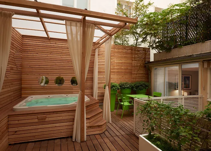 Le Mathurin & Отель Париж