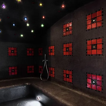 Le Mathurin & Szálloda