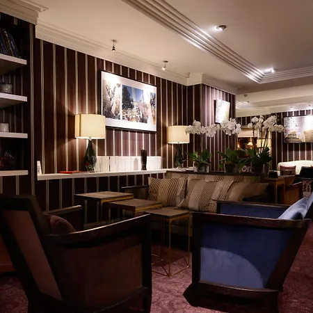 乐马图林酒店及水疗中心 酒店 4*