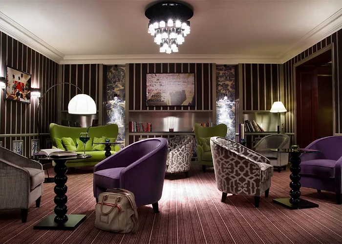 Le Mathurin & Hotel París